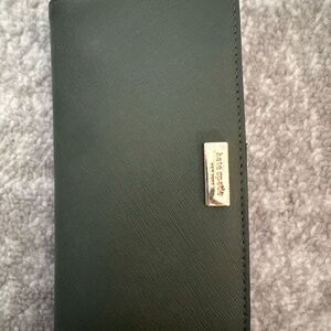 Kate Spade Green Wallet with Snap Closure
